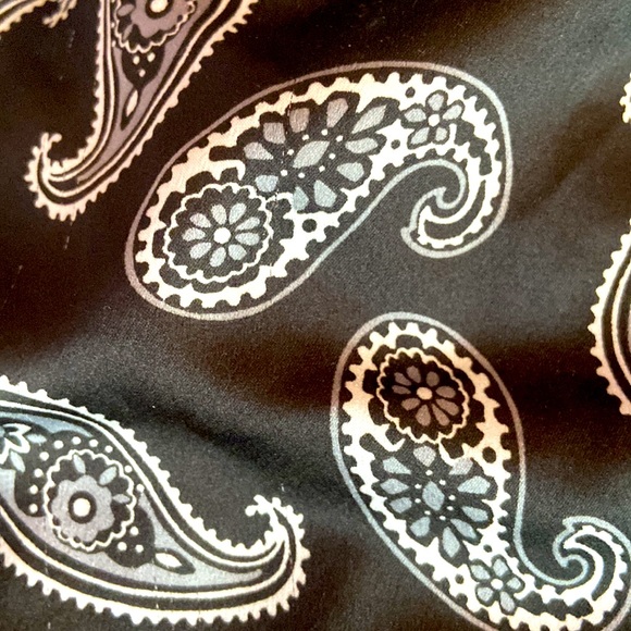 Forever 21 Printed Shorts - Picture 2 of 4